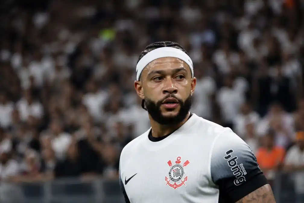 Memphis woest op Corinthians na afgeblazen contractverlenging