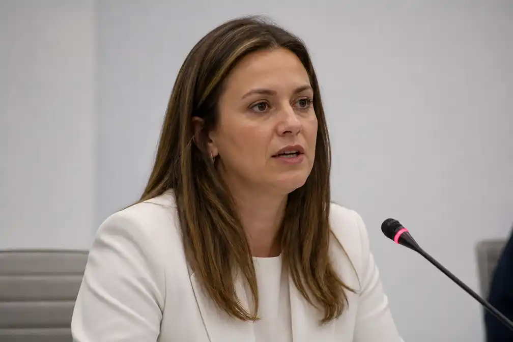 Minister Matz wil cyberpesters tijdelijk van sociale media bannen