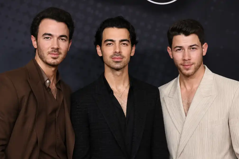 Jonas Brothers treden op tijdens rust van eerste NFL-wedstrijd in Australië