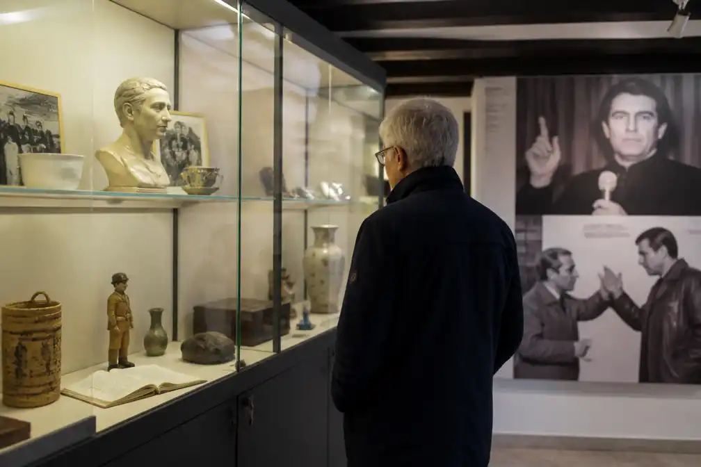 Loosduins Museum wijdt expositie aan Wim de Bie en Bieslog