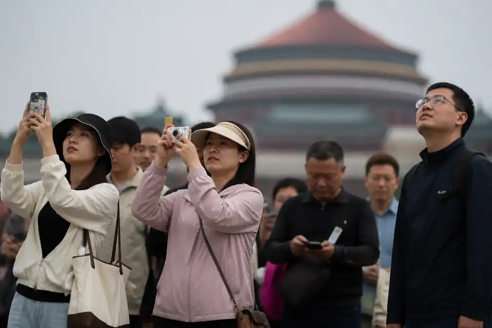 Studie: minder Chinese toeristen naar buitenland in tweede helft 2026