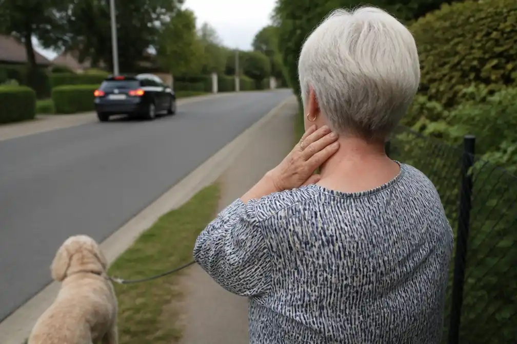 Familie zoekt getuigen na rukken gouden ketting van 77-jarige in Zemst