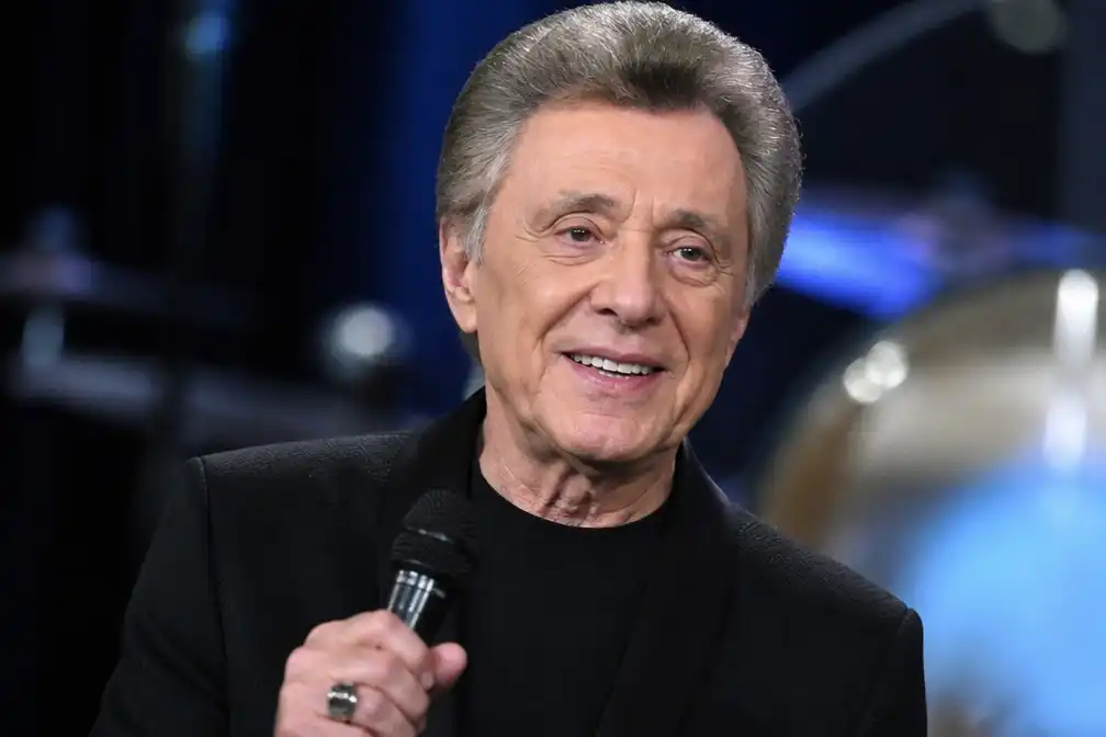 Frankie Valli (92) gaat met pensioen, broer bevestigt op Facebook