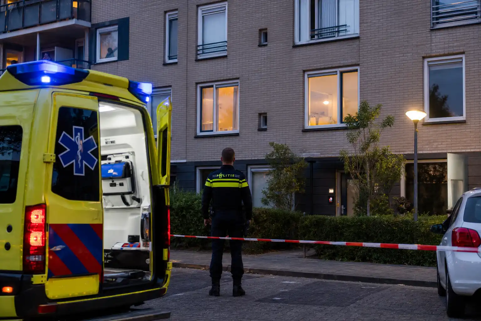 Kind naar ziekenhuis na val van drie hoog in Dordrecht