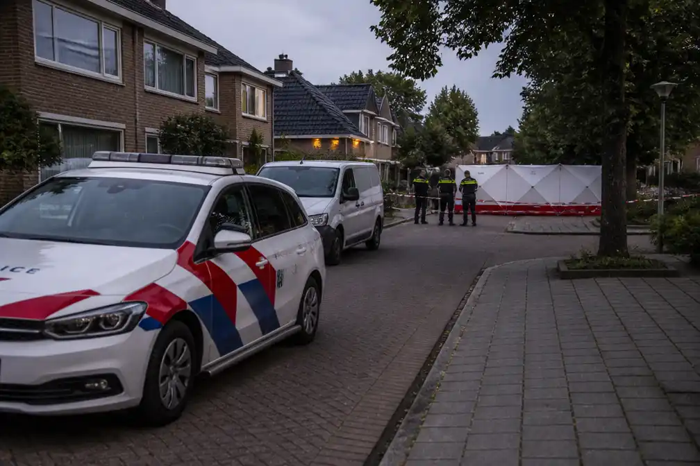 Vrouw (19) dood gevonden in woning Heiloo, man (20) opgepakt