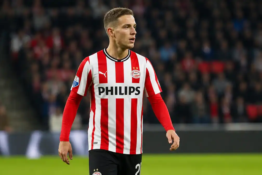 Joey Veerman doorstaat medische keuring bij Borussia Dortmund