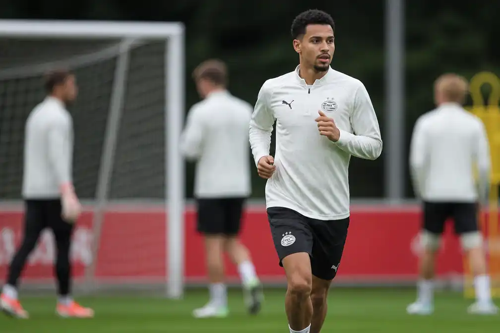 PSV'er Driouech traint weer na afgeketste transfer naar Rangers