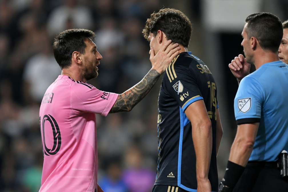 MLS beboet Messi voor tik in nek van Quinn Sullivan