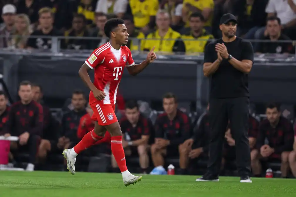 Nathaniel Brown brengt Bayern op voorsprong in Duitse Supercup bij Dortmund