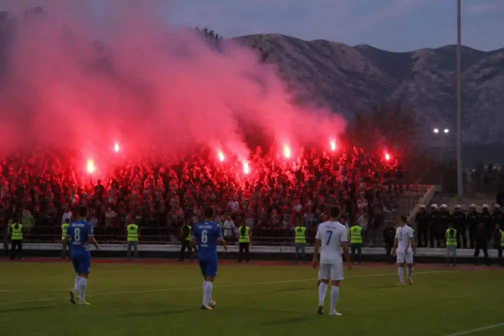 Amateurclub Handel speelt eerste internationale wedstrijd in Montenegro
