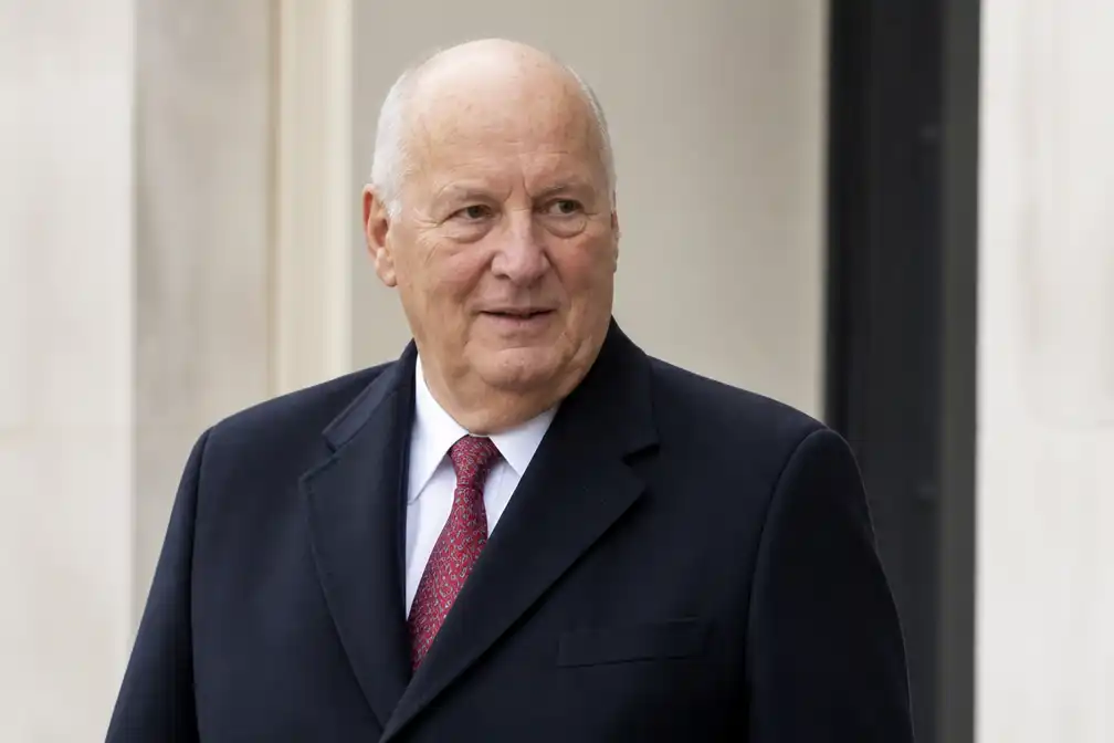 Noorse koning Harald in ziekenhuis met bloedvergiftiging na verslechtering