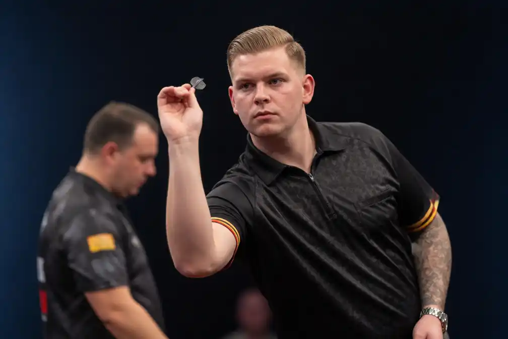 Mike De Decker wint Belgisch kwartfinaleduel van Kim Huybrechts op Players Championship 28