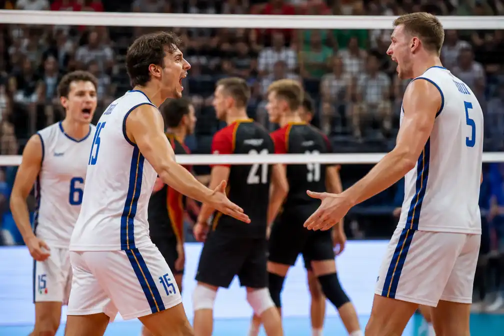 Italië en Duitsland spelen langste volleybalset ooit in oefeninterland: 66-64
