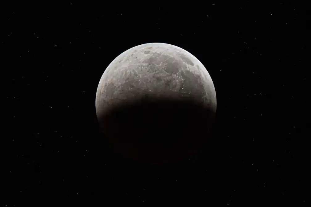 Gedeeltelijke maansverduistering vroeg op vrijdagochtend 28 augustus