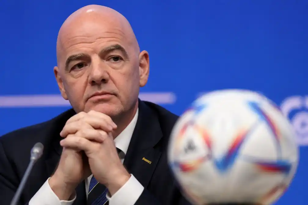 Uefa bereidt strafklacht voor tegen Infantino om mislukte WK-verkoop