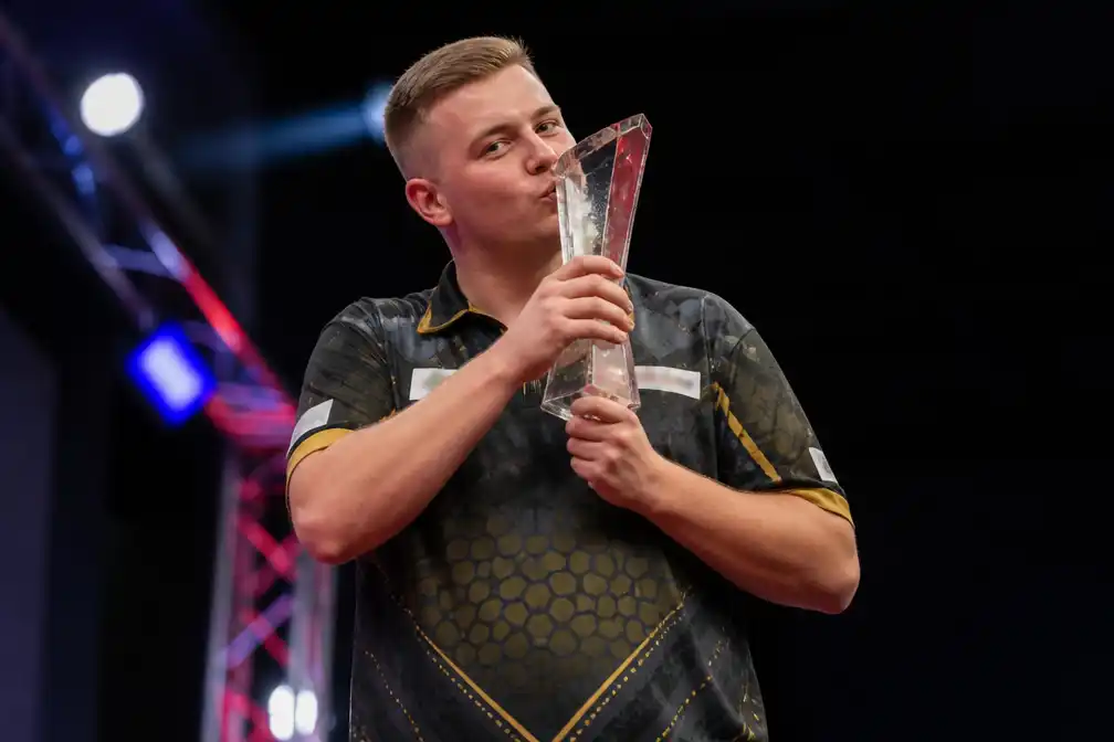 Nijman wint Slovak Darts Open, Van Gerwen uitgeschakeld in achtste finale