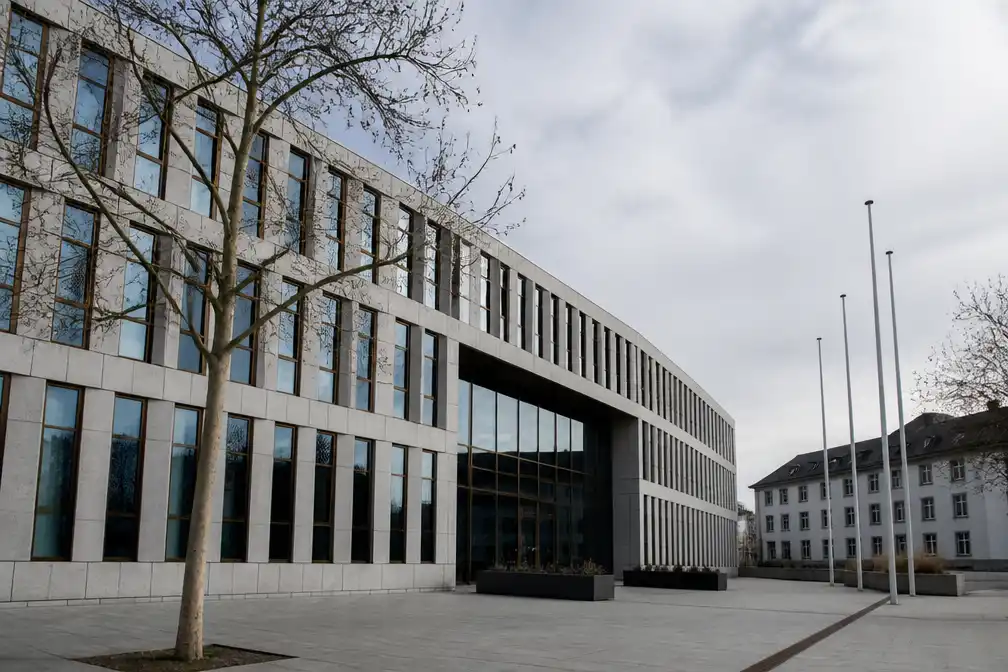 Provincie Limburg voert actieplan in na klacht over gedeputeerde Igor Philtjens