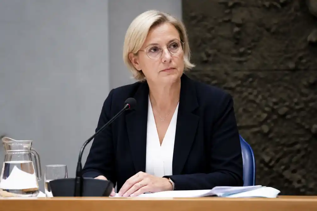 Letschert onderzoekt verwijdering Ongehoord Nederland uit publieke bestel