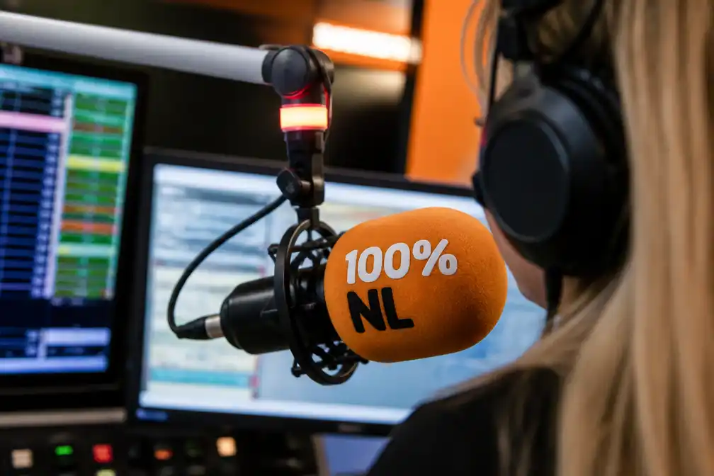Zwoele Zomernachten door luisteraars 100% NL verkozen tot favoriete zomerhit