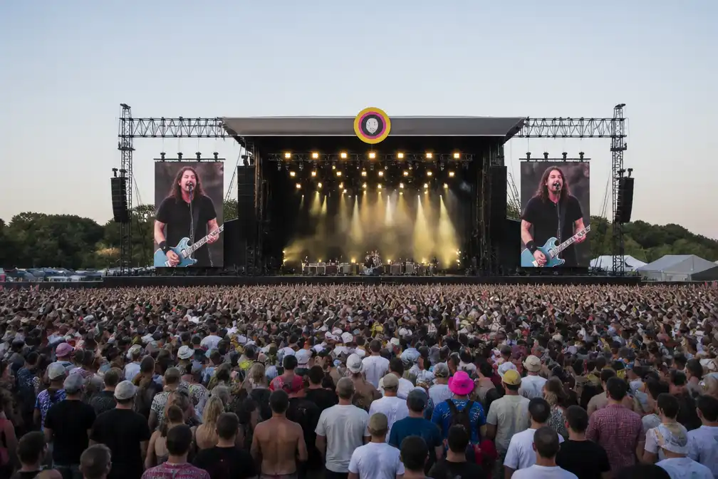 Pinkpop eindigt met volle tent voor Foo Fighters en Yungblud