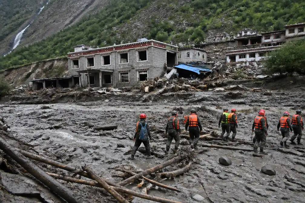 Minstens 623 doden bij overstromingen Nepal-Tibet, bijna 2.500 vermist