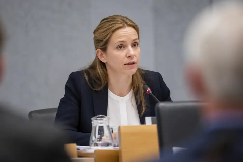 Corona-enquête verhoort Carola Schouten aan start van reflectieweek