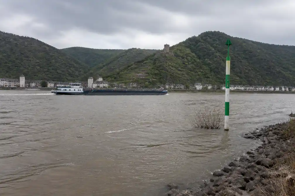 Waterstanden Rijn in Duitsland gestegen, maar scheepvaart blijft beperkt