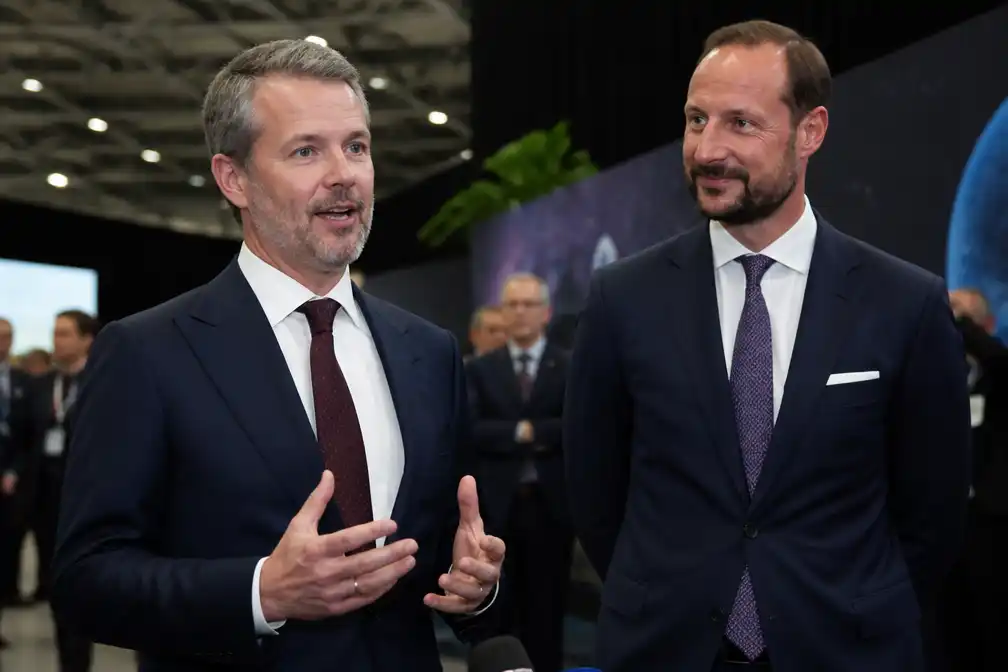 Deense koning Frederik wil Noorse koning Haakon helpen