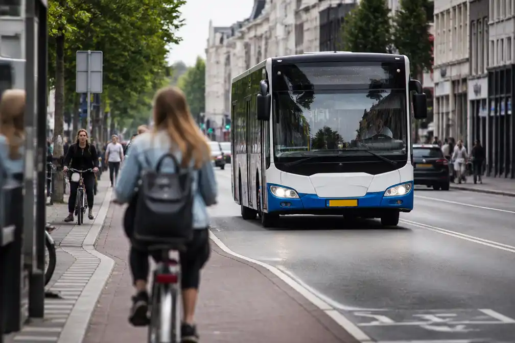 Autobussen kunnen vanaf 2029 onder uitstootvrije zones vallen