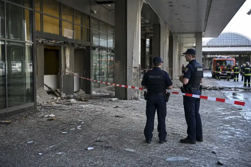Explosie nabij station Augsburg: meerdere lichtgewonden en schade