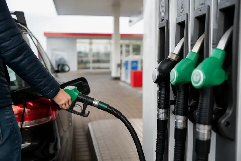 Benzineprijs bereikt recordhoogte van 2,666 euro per liter