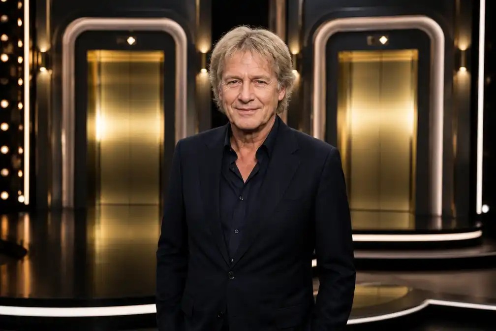 Matthijs van Nieuwkerk presenteert spelshow The Golden Elevators op SBS6