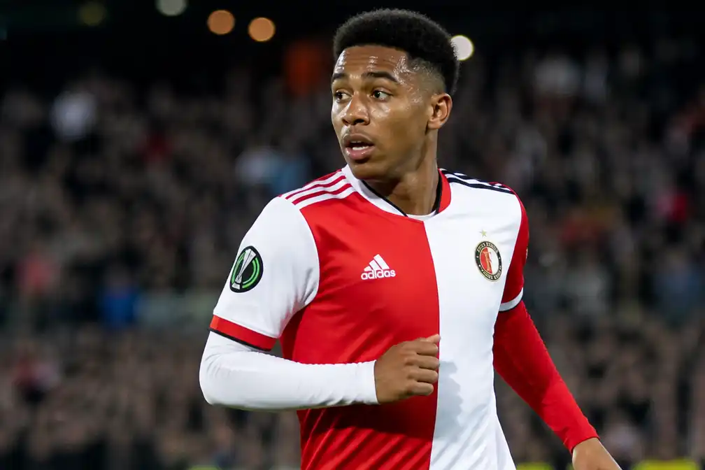 Loopbaan Reiss Nelson na Feyenoord: heldenrol, blessures en mislukte verhuur