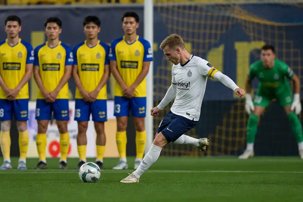 Union-aanvoerder Mac Allister zet 0-2 op het bord tegen STVV