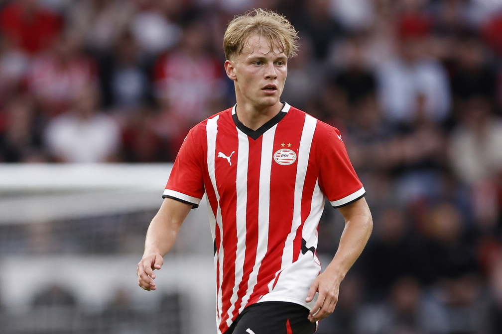 PSV bereikt akkoord met Celtic over 19-jarige Van den Berg