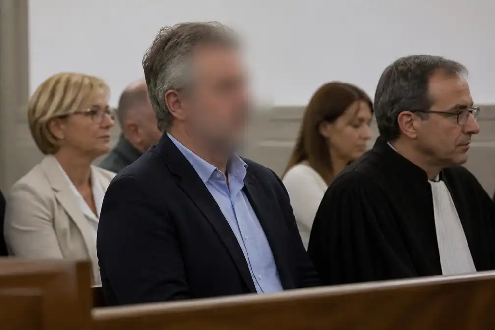Nicolas Ullens verschijnt op inleidende zitting voor assisenproces moord stiefmoeder