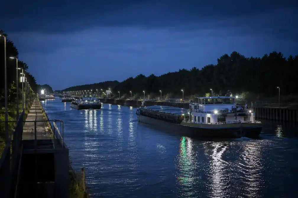 Nachtelijke sluiting Amsterdam-Rijnkanaal gaat niet door
