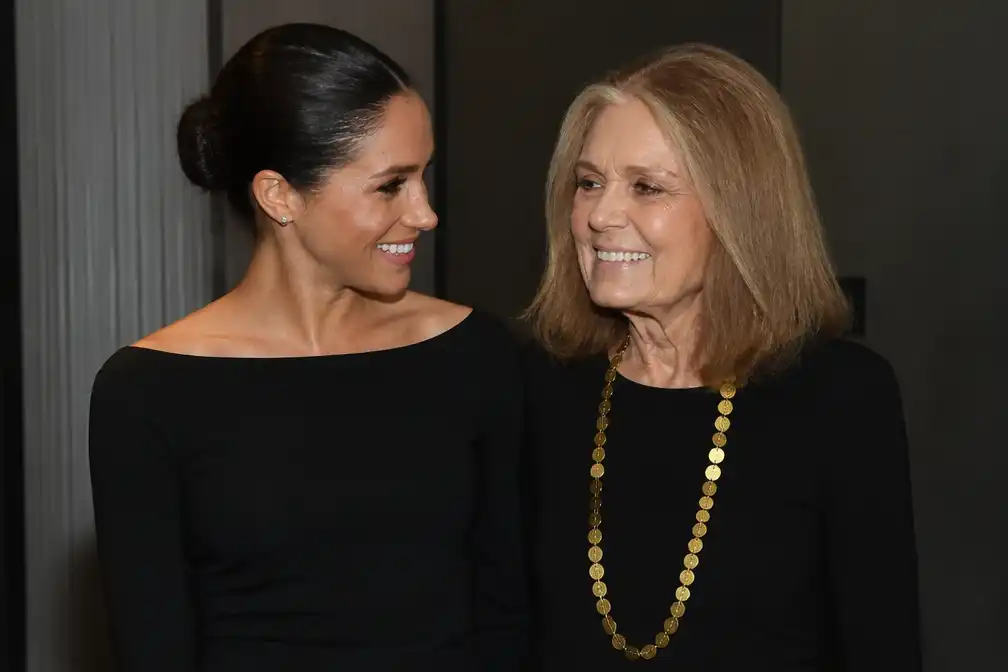Meghan rouwt om dood Gloria Steinem: ‘vriendin en mentor’
