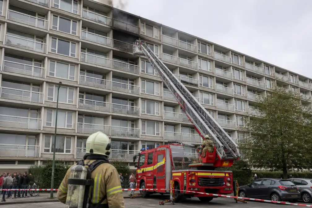Gsm-lader veroorzaakt brand in flat Vilvoorde, gebouw ontruimd