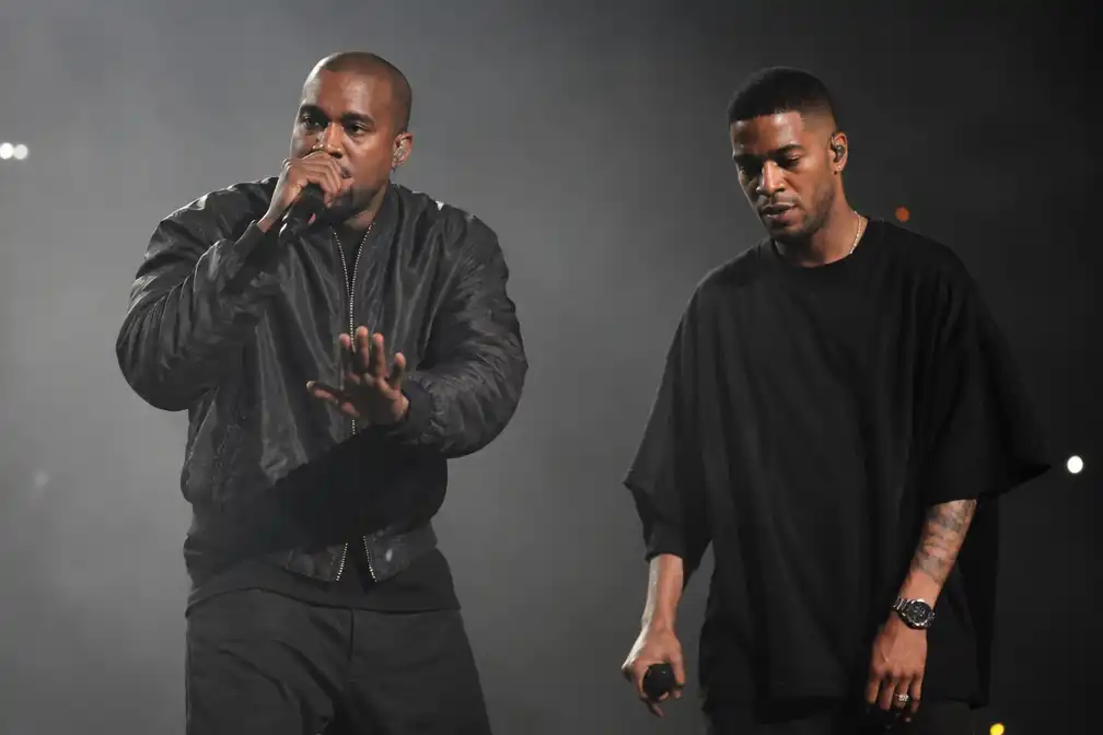 Ye haalt Kid Cudi na jaren weer op podium in Chicago