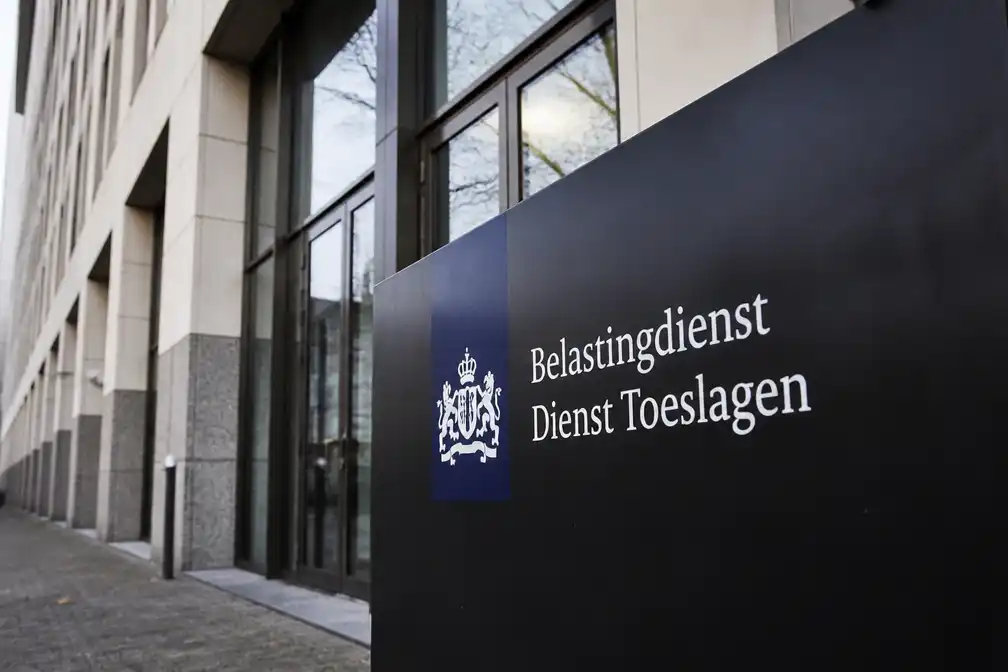 Aangifte om achtergehouden datakluis toeslagenouders en ondernemers