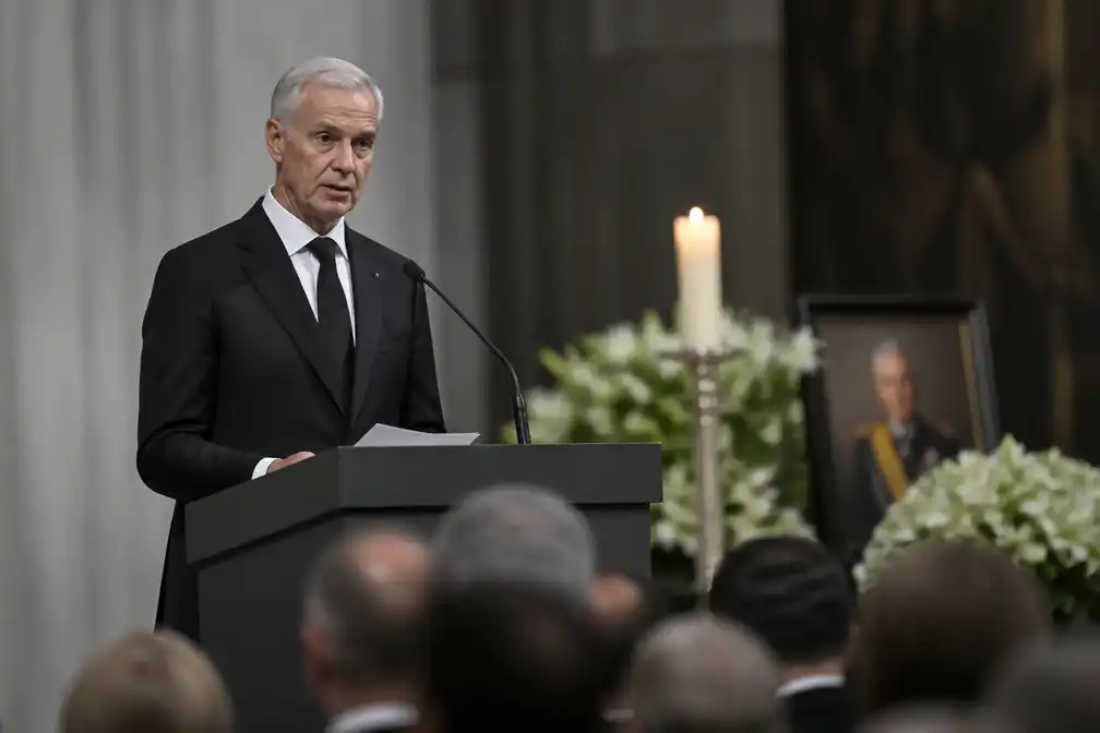 Premier Støre dankt 'menselijke' koning Harald bij uitvaart