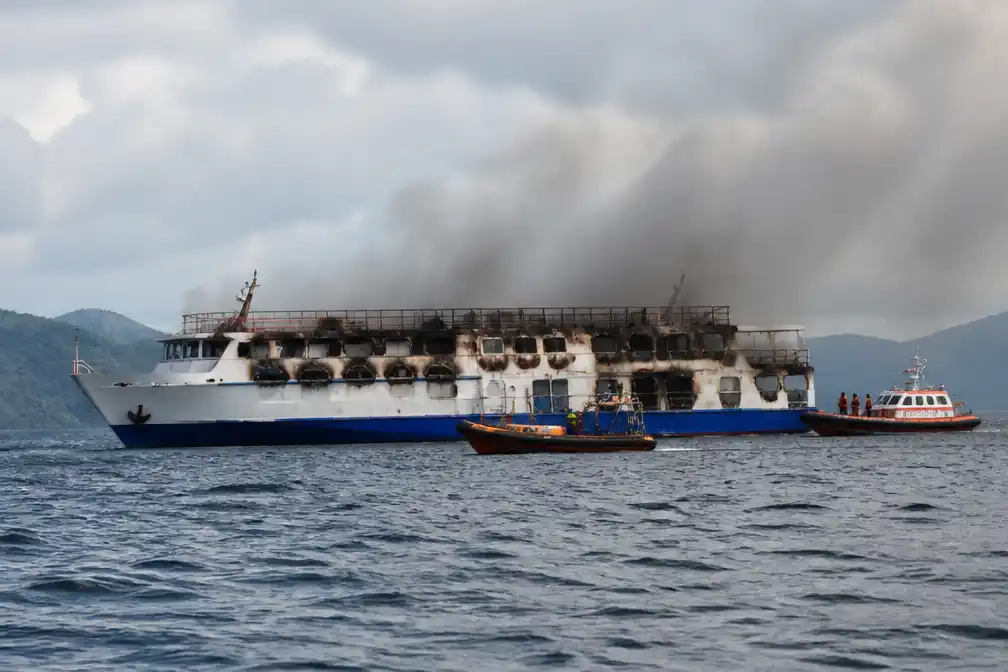 Brand op veerboot in westen Filipijnen: vijf doden, 87 vermisten