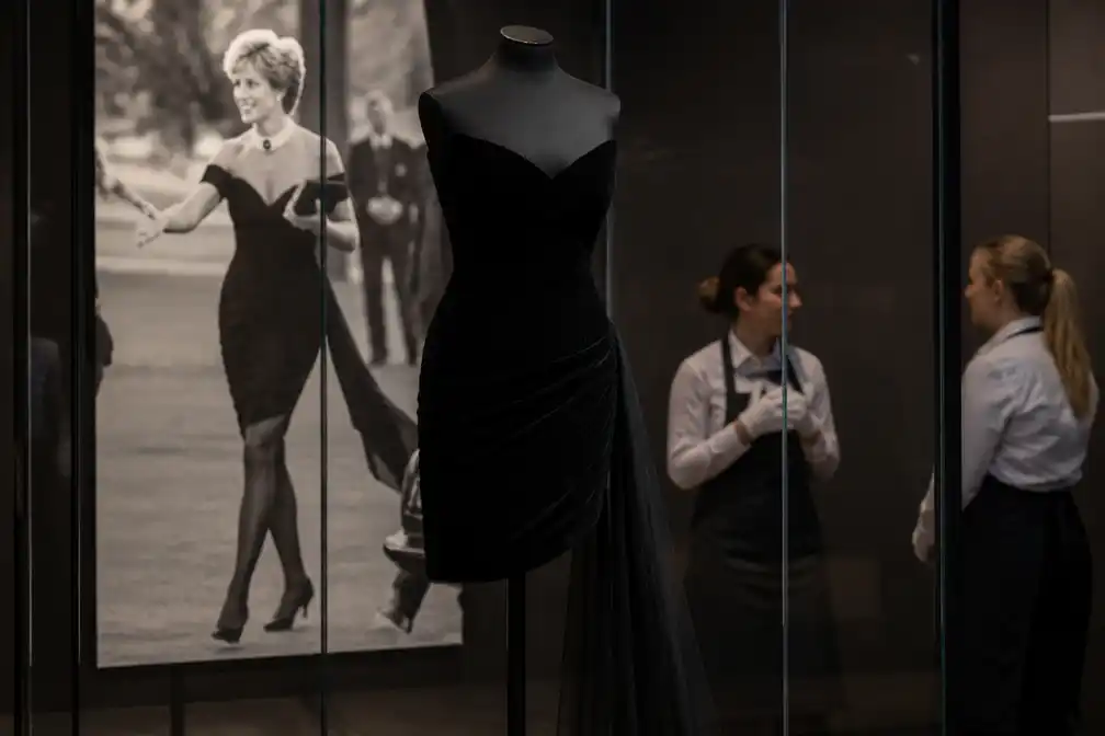 Diana's 'revenge dress' in december opnieuw geveild bij Sotheby's