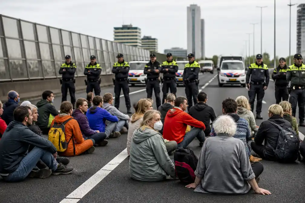 OM vervolgt meeste XR-actievoerders na A12-blokkade in Den Haag niet