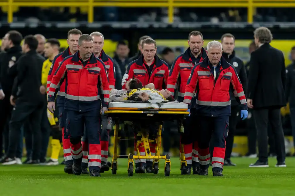 Kos Karetsas mag ziekenhuis verlaten na brancardincident bij Dortmund