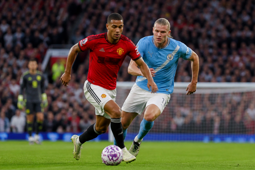 Manchester United ontvangt Manchester City in 199e derby op Old Trafford