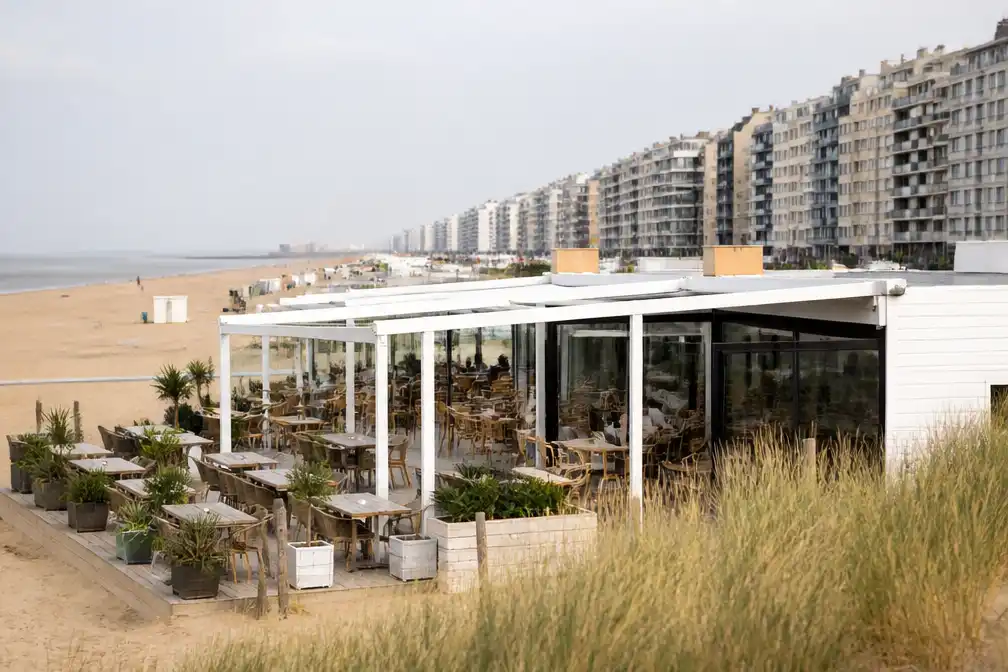 Zeven strandbaruitbaters stappen naar Raad van State in zaak over concessies Knokke-Heist