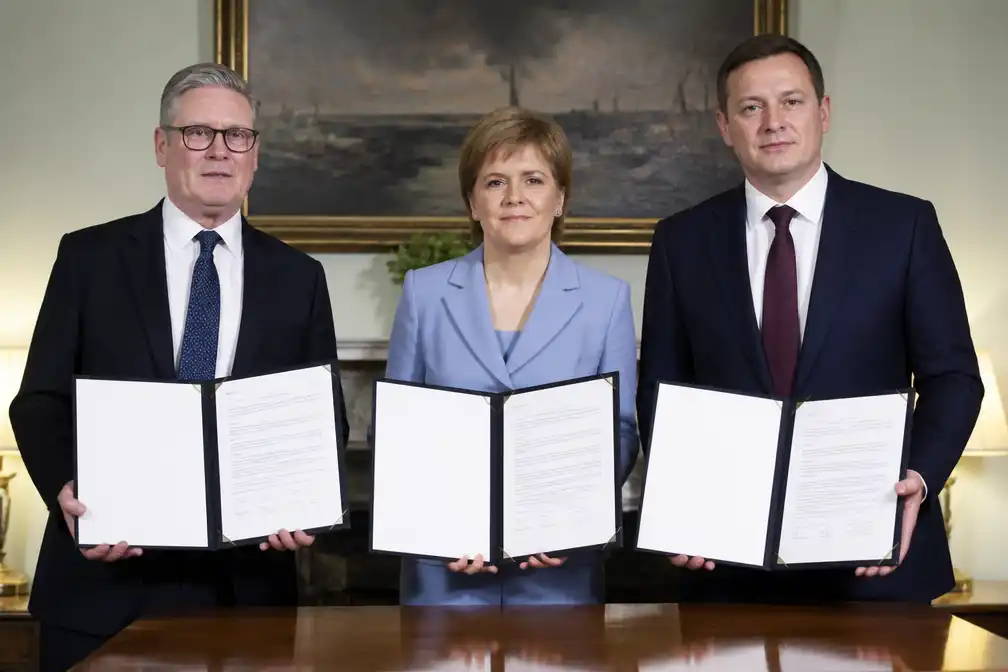 Leiders van Schotland, Wales en Noord-Ierland ondertekenen gezamenlijke onafhankelijkheidsverklaring