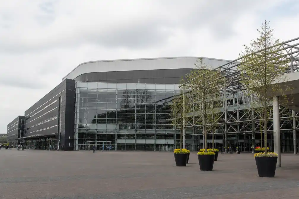 Eenmalig concert in Rotterdam Ahoy met muziek van Bassie & Adriaan